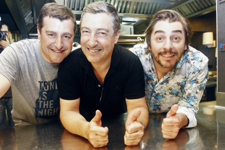 埃尔•采莱尔餐厅的三兄弟主厨，大哥Joan（中）、二哥Josep（左）和三弟Jordi（右）（AFP/Getty Images）