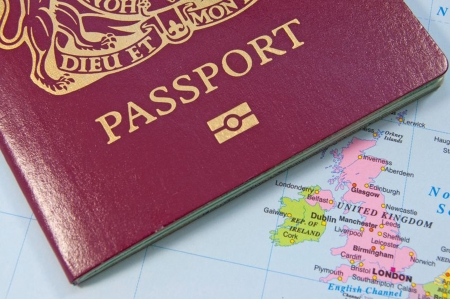 英国护照 (123rf)