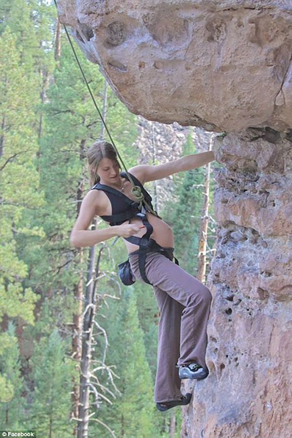 她的母亲理查德是一名攀岩爱好者，即便在怀孕期间也没有放弃。（网络图片）