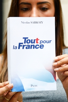 前法国总统 萨科齐 在其新书 《一切为了法国》 （Tout pour la France）中 正式宣布 参加2017年 法国总统竞选 (AFP/Getty Im