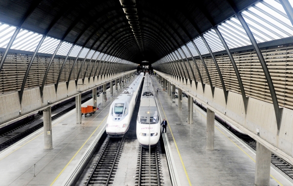 西班牙AVE高铁（AFP/Getty Images）