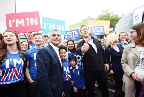 英首相戴维•卡梅伦与新伦敦市长萨迪克•汗联合呼吁英国继续留在欧盟。（Getty Images)