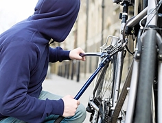 自行车偷盗现象在国内大学校园甚为严重。（网络图片）