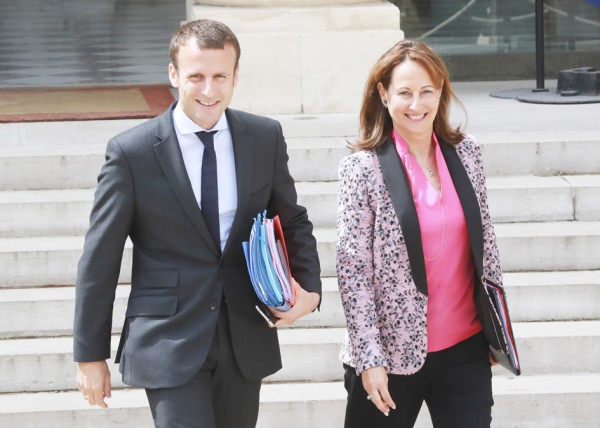 法国经济部长马克隆（左）与环保部长罗雅尔（右）（AFP/Getty Images）