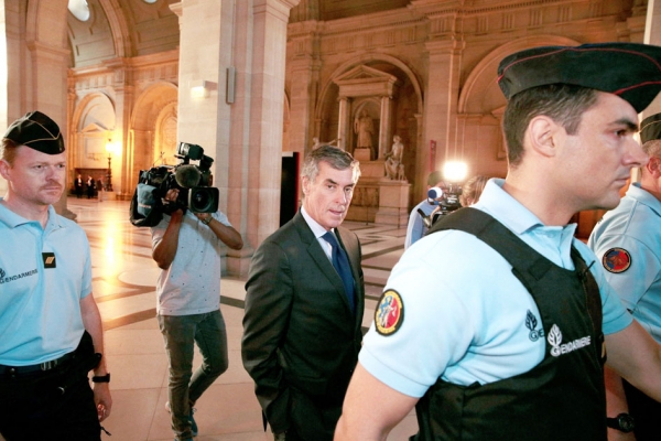 9月14日，前法国预算部长卡于扎克（Jérôme Cahuzac）到达巴黎法院。(AFP/Getty Images)