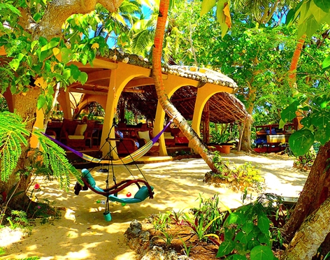 Ben和Lisa在岛上打造的度假村。（网络图片）