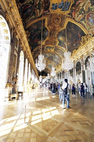 凡尔赛宫的镜厅（摄影：李牧/看中国）