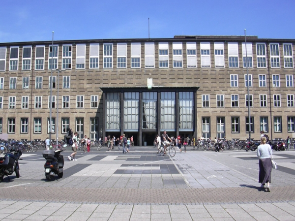位于德国北威州的科隆大学主楼（Avatar/维基百科）