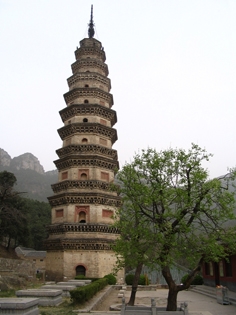 灵岩寺的辟支塔(Weitzel/维基百科)