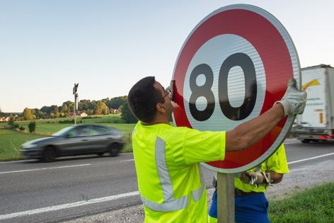 限速每小时80公里标识（AFP/Getty Images）
