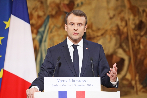 1月3日法国总统马克龙在爱丽舍宫发表了新年祝词，并提到希望在今年出台新法规，以加强对假新闻的制裁。（AFP/Getty Images）