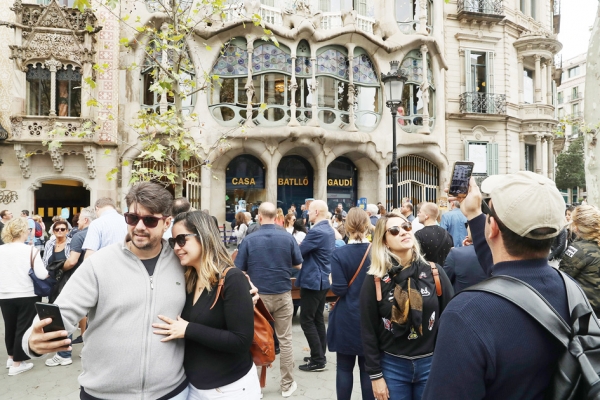 2017年10月20日，西班牙景点的游客（Getty Images）