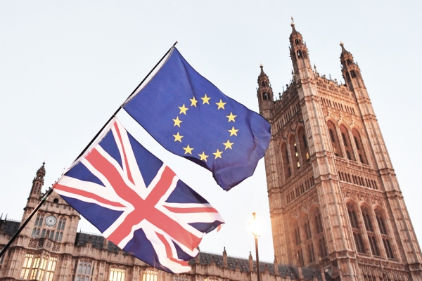 英国下议院17日晚间，以324票对295票，表决通过了一份英国脱欧草案。（AFP/Getty Images）