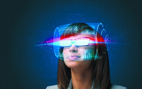 高科技智能眼镜概念的未来人(123RF)