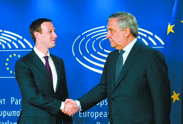扎克伯格因脸书泄漏用户隐私事件，前往欧洲参加听证会。（AFP/Getty Images）
