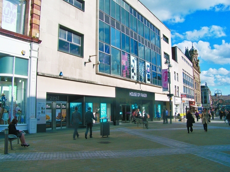 弗雷泽百货公司位于英国利兹的门店(Mtaylor848/维基百科)