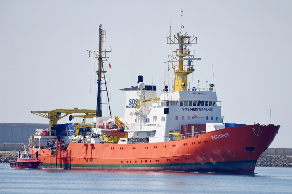 2018年6月17日，水瓶座救援船进入西班牙瓦伦西亚港口。（AFP/Getty Images）