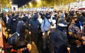 全法三千名警察上街游行                         袭警事件引爆长期不满 