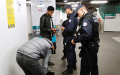 巴黎地铁防恐袭                  司法警察可搜乘客身