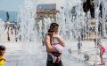 酷热中，欧洲人想方设法降温。（AFP/Getty Images）