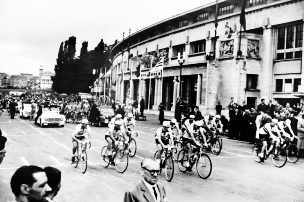 1958年首次从布鲁塞尔发车，参赛选手经过比利时境内。（AFP/Getty Images）
