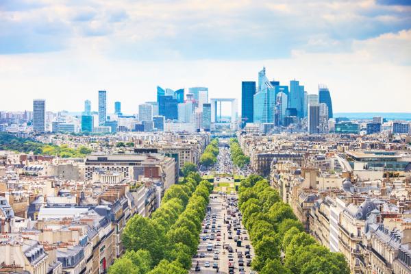7月起开始实行规则，柴油车尾气排放检测更加严格，环保标签4级及以上车辆在巴黎将限行。（123RF）