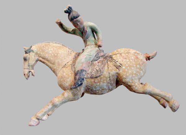 吉美博物馆中，中国8世纪由土陶制作的女性马球运动员（Vassil/Wikimedia）