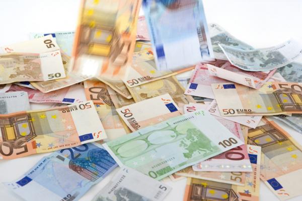 法国将给所有月净收入在2000欧元以下的法国人发放100欧元的“通货膨胀津贴”（Indemnité inflation）。（123RF）