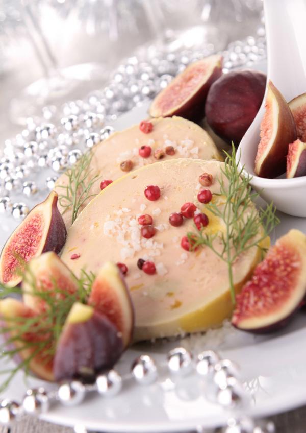 肥鹅肝或肥鸭肝是法国圣诞大餐上不可或缺的传统美食。（123RF）
