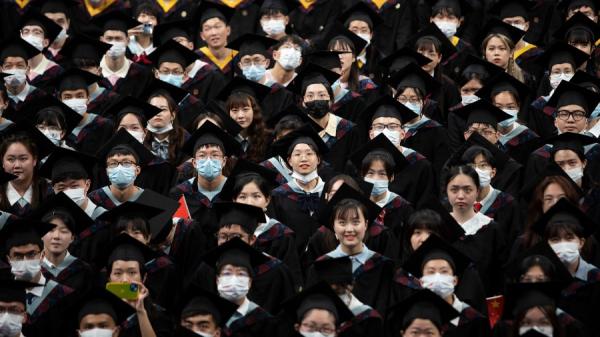 预计中国2023年将有1158万大学生毕业，就业前景不容乐观。（图片来源：Getty Images/Stringer）