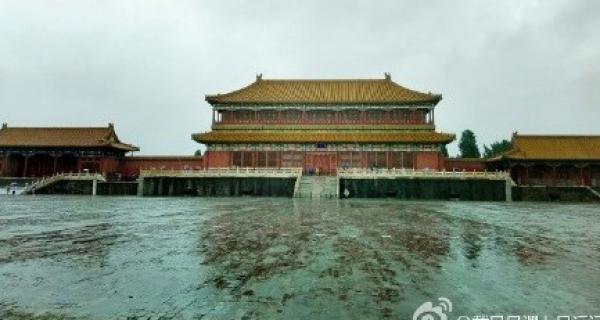 故宫的排水系统主要修建排水明沟和暗沟（网络图片）