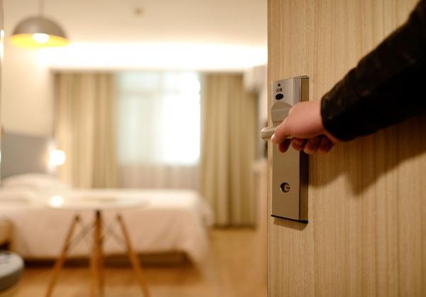 入住酒店时，你一定要知道的十个注意事项。 （图片来源： pixabay）