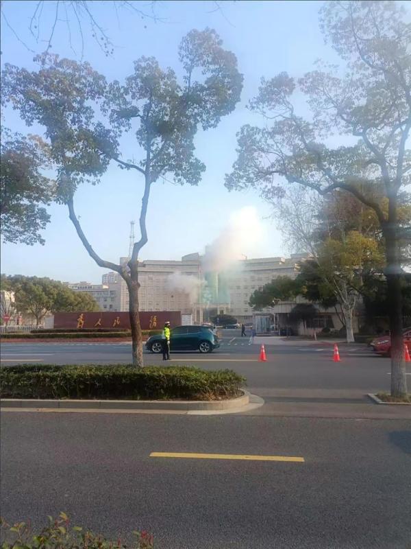 3月7日，江苏省公安厅大楼失火。