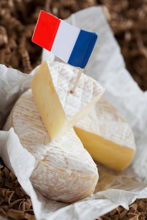 法国奶酪是法国人的骄傲，被誉为世界最著名的美食之一。（123RF）