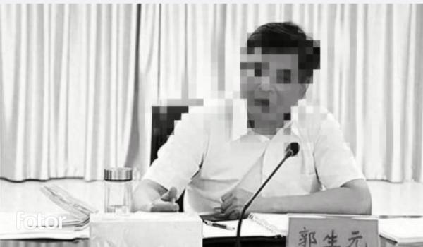 湖北武汉一酒店发生坠亡事件，死者系湖北仙桃市原市委副书记郭生元。