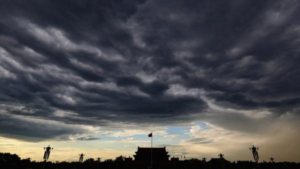 图为中南海乌云密布。（图片来源：Feng Li/Getty Images）