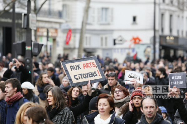 巴黎反恐大游行150万人 史无前例 (图组3) La plus grande manifestation enregistrée dans l'histoire de France (III)