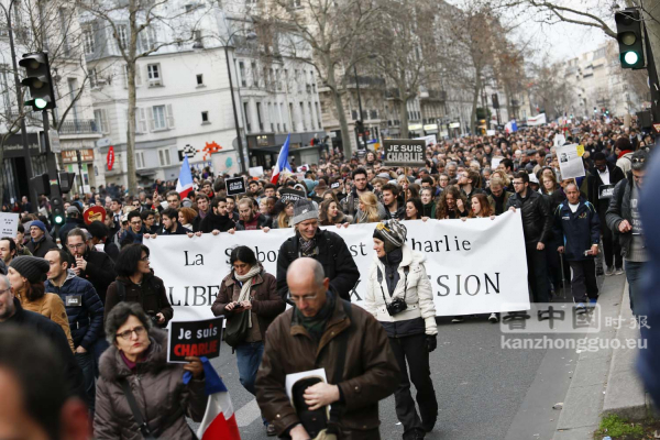 巴黎反恐大游行150万人 史无前例 (图组3) La plus grande manifestation enregistrée dans l'histoire de France (III)