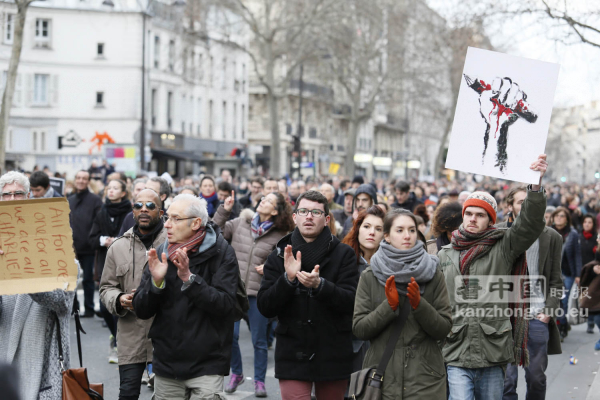 巴黎反恐大游行150万人 史无前例 (图组3) La plus grande manifestation enregistrée dans l'histoire de France (III)