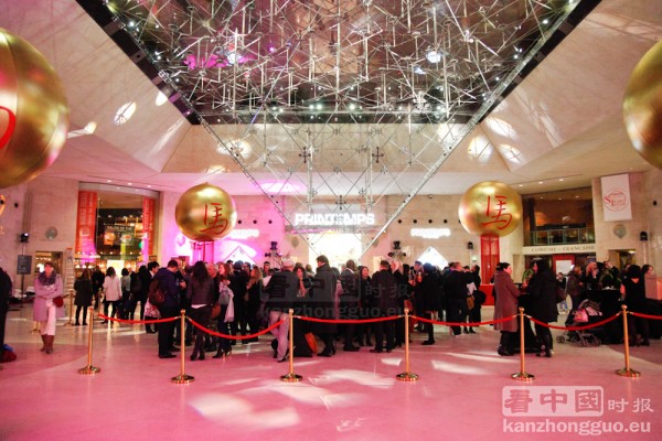 卢浮宫卡鲁塞勒精品商廊（le Carrousel du Louvre）庆中国新年