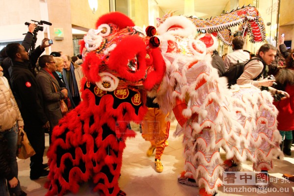 卢浮宫卡鲁塞勒精品商廊（le Carrousel du Louvre）庆中国新年