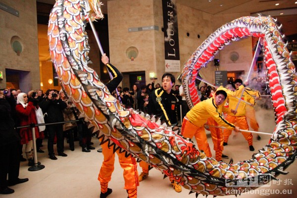 卢浮宫卡鲁塞勒精品商廊（le Carrousel du Louvre）庆中国新年