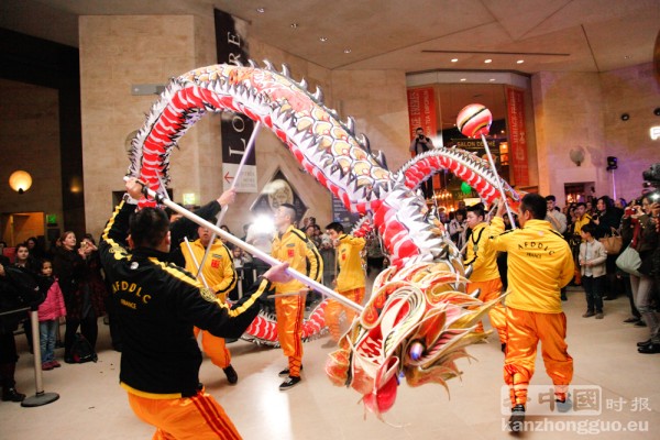 卢浮宫卡鲁塞勒精品商廊（le Carrousel du Louvre）庆中国新年