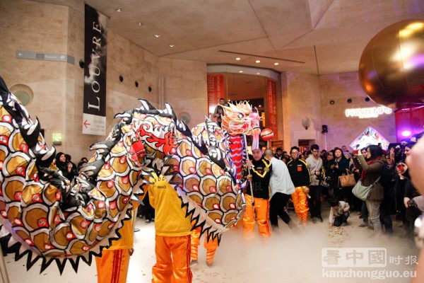 卢浮宫卡鲁塞勒精品商廊（le Carrousel du Louvre）庆中国新年