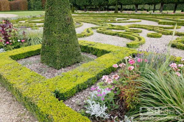 漫步香舒芒城堡花园 (Chateau de Champs-sur-Marne) 