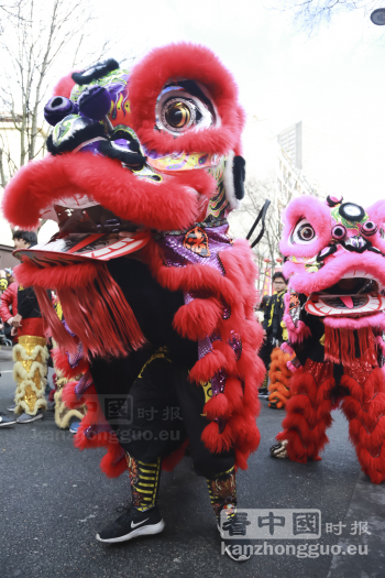 巴黎13区新年大游行(图组2)