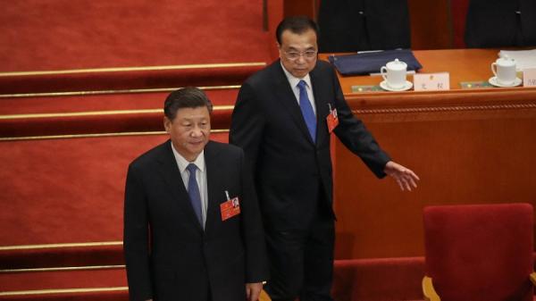 习近平和李克强在2020年中共两会上（图片来源:Andrea Verdelli/Getty Images）