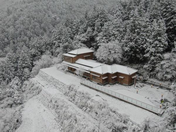 海拔约1900公尺高的太平山国家森林游乐区内的太平山文史馆，兴建当时称为新太平山俱乐部，后改称太平山招待所，曾经接待过时任行政院长的蒋经国总统。（图片来源：林务局罗东林区管理处提供）